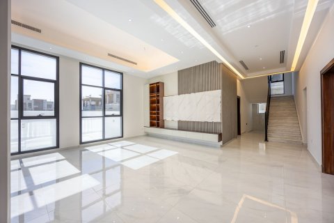 Komerční nemovitost v Al Shamkha, Abu Dhabi, SAE 5 ložnice, 400 m² Č.: 543526 - fotografie 5