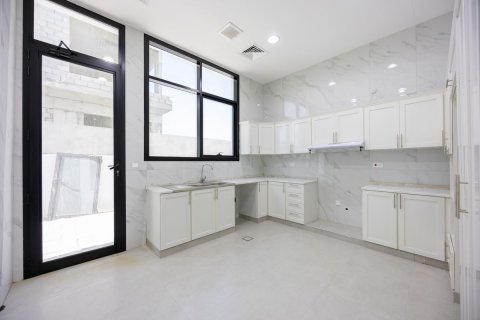 Komerční nemovitost v Al Shamkha, Abu Dhabi, SAE 5 ložnice, 400 m² Č.: 543526 - fotografie 9