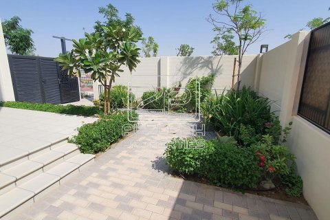 Villa in Sharjah, UAE 4 bedrooms, 211.8 sq.m. № 590138 - photo 1