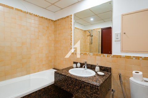 Jumeirah Beach Residence, Dubai, UAE의 임대용 아파트 침실 1개, 98.3제곱미터 번호 623889 - 사진 18