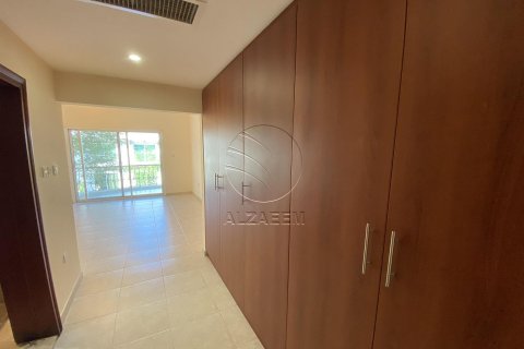Vila v Abu Dhabi, SAE 4 ložnice, 352 m² Č.: 615498 - fotografie 9