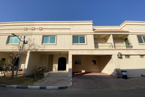 Vila v Abu Dhabi, SAE 4 ložnice, 352 m² Č.: 615498 - fotografie 1