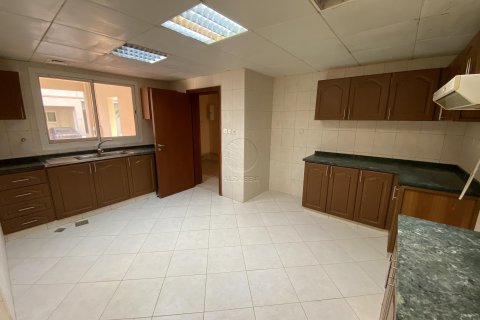 Vila v Abu Dhabi, SAE 4 ložnice, 352 m² Č.: 615498 - fotografie 16