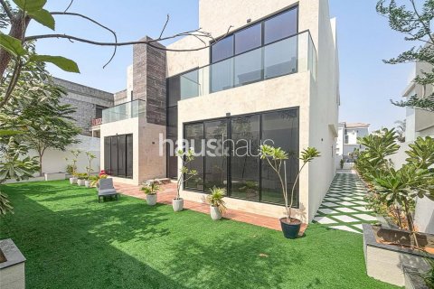Vilë në Al Furjan, Dubai, Emiratet e Bashkuara Arabe 5 dhoma gjumi, 606 m2. № 625777 - Foto 1