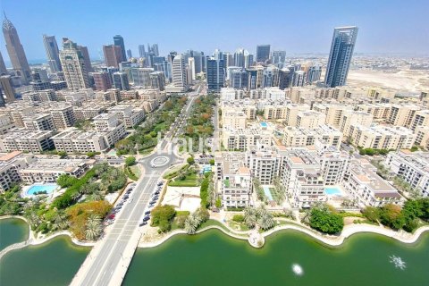 Apartment in The Views, Dubai, UAE 1 bedroom, 83 sq.m. № 625776 - photo 1