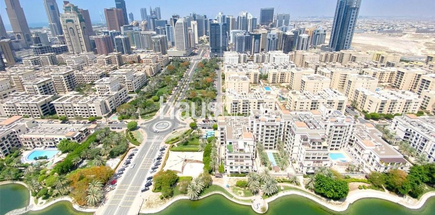 Apartment in The Views, Dubai, UAE 1 bedroom, 83 sq.m. № 625776