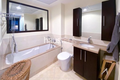 Apartment in The Views, Dubai, UAE 1 bedroom, 83 sq.m. № 625776 - photo 11