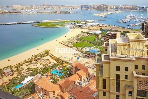 Apartment in Jumeirah Beach Residence, Dubai, UAE 1 bedroom, 113 sq.m. № 625708 - photo 1