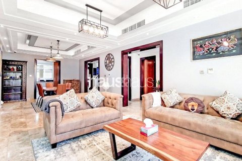 Jumeirah Village Circle、Dubai、UAE にあるタウンハウス販売中 4ベッドルーム、409 m2、No625713 - 写真 1