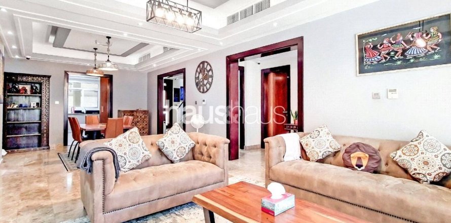 Jumeirah Village Circle、Dubai、UAEにあるタウンハウス 4ベッドルーム、409 m2 No625713