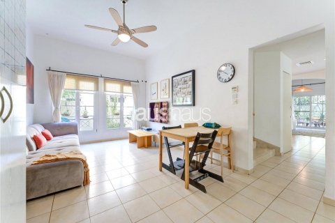 Villa in The Lakes, Dubai, UAE 3 bedrooms, 337 sq.m. № 625710 - photo 8