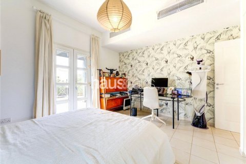 Villa in The Lakes, Dubai, UAE 3 bedrooms, 337 sq.m. № 625710 - photo 10
