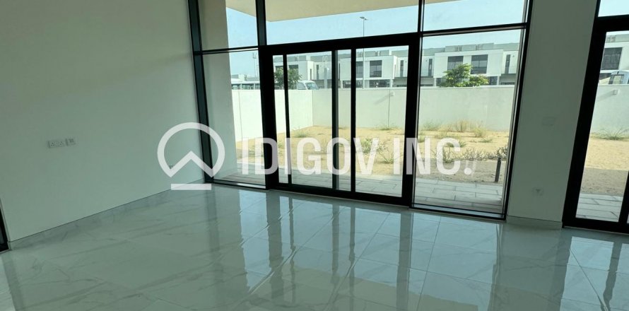 Vilë në Al Furjan, Dubai, Emiratet e Bashkuara Arabe 4 dhoma gjumi, 323 m2. № 604196