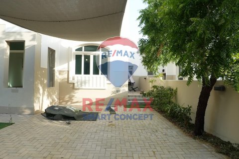 Vila v Al Ghadeer, Abu Dhabi, SAE 4 ložnice, 307.2 m² Č.: 573016 - fotografie 21