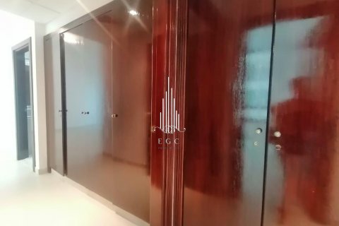 Byt v Hamdan Street, Abu Dhabi, SAE 3 ložnice, 244.3 m² Č.: 572808 - fotografie 15