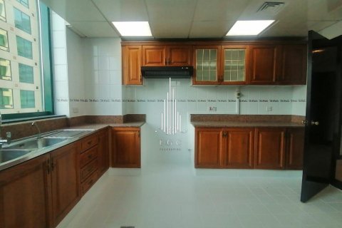 Byt v Hamdan Street, Abu Dhabi, SAE 3 ložnice, 244.3 m² Č.: 572808 - fotografie 18