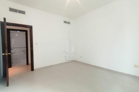 Byt v Hamdan Street, Abu Dhabi, SAE 3 ložnice, 244.3 m² Č.: 572808 - fotografie 8