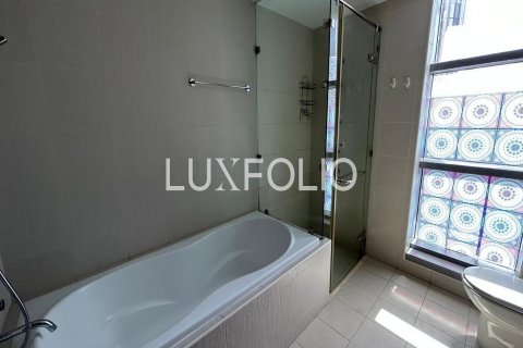Apartment in Downtown Dubai (Downtown Burj Dubai), Dubai, UAE 2 bedrooms, 122 sq.m. № 627455 - photo 12