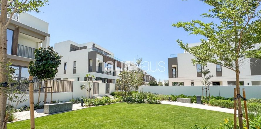 Vila v Tilal Al Ghaf, Dubai, SAE 4 ložnice, 317 m² Č.: 625217