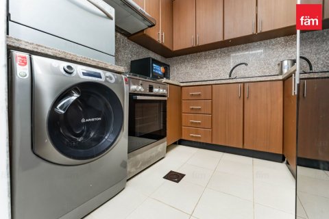 Huoneisto Business Bay, Dubai, Arabiemiraatit 1 makuuhuone, 74 m2 № 596192 - kuva 13