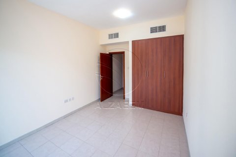 Villa in Abu Dhabi, UAE 3 bedrooms, 176 sq.m. № 615968 - photo 15