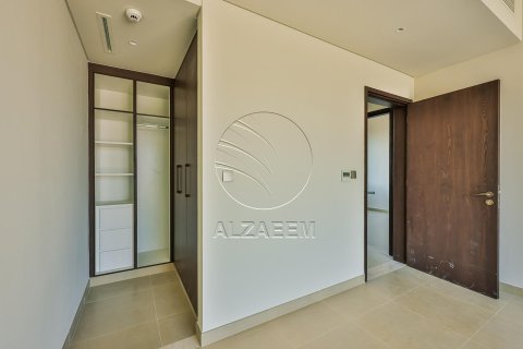 Townhouse in Khalifa City, Abu Dhabi, UAE 2 bedrooms, 123 sq.m. № 615969 - photo 13