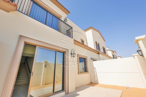 Townhouse in Khalifa City, Abu Dhabi, UAE 2 bedrooms, 123 sq.m. № 615969 - photo 1