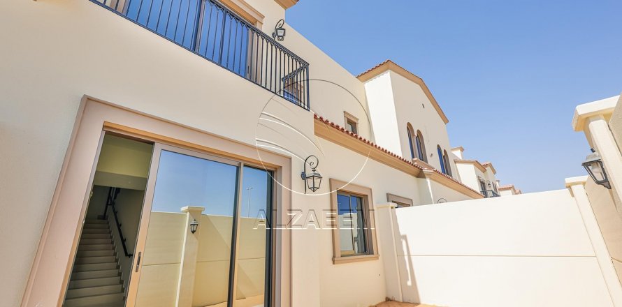 Townhouse in Khalifa City, Abu Dhabi, UAE 2 bedrooms, 123 sq.m. № 615969
