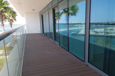 Apartment in Al Raha Beach, Abu Dhabi, UAE 2 bedrooms, 138 sq.m. № 615964 - photo 8