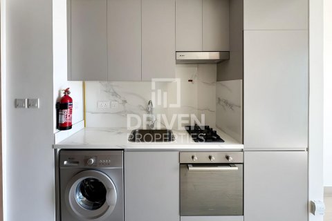 Apartment in Al Jaddaf, Dubai, UAE 1 room, 33 sq.m. № 602321 - photo 4