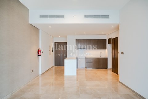 Apartment in Palm Jumeirah, Dubai, UAE 1 bedroom, 72.87032611 sq.m. № 584147 - photo 1