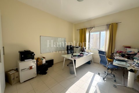 Vilë në Meadows, Dubai, Emiratet e Bashkuara Arabe 4 dhoma gjumi, 380.80939700 m2. № 584152 - Foto 4