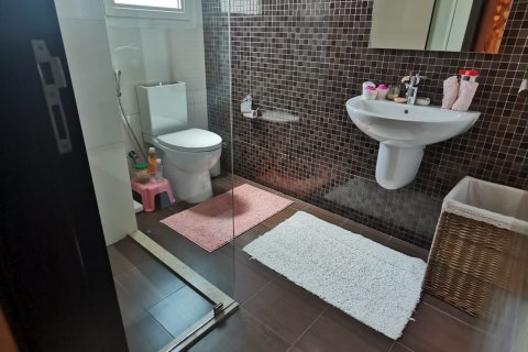 Commercial property in Al Ghadeer, Abu Dhabi, UAE 3 bedrooms, 371 sq.m. № 594654 - photo 12
