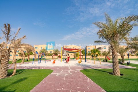 Pronë komerciale në Al Reef, Abu Dhabi, Emiratet e Bashkuara Arabe 5 dhoma gjumi, 273 m2. № 594657 - Foto 23