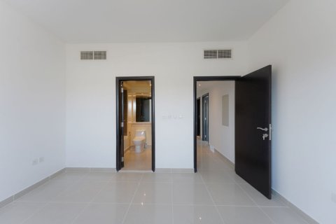 Pronë komerciale në Al Reef, Abu Dhabi, Emiratet e Bashkuara Arabe 5 dhoma gjumi, 273 m2. № 594657 - Foto 16