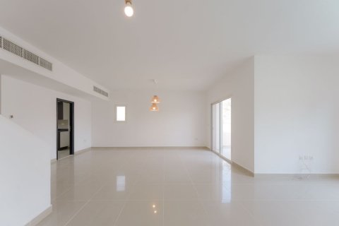 Pronë komerciale në Al Reef, Abu Dhabi, Emiratet e Bashkuara Arabe 5 dhoma gjumi, 273 m2. № 594657 - Foto 2