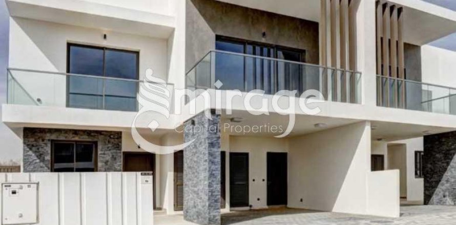 Duplex a Yas Island, Abu Dhabi, EAU 3 camere da letto, 390 mq. № 597109