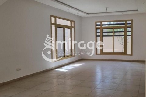 Vila v Al Raha Golf Gardens, Abu Dhabi, SAE 5 ložnice, 547.6 m² Č.: 597108 - fotografie 2