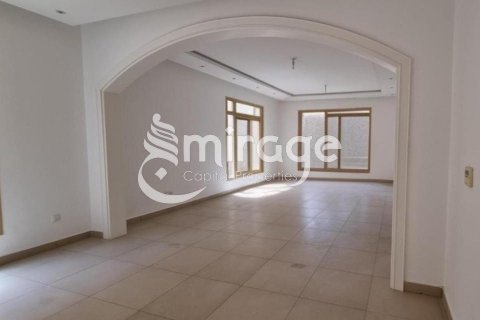 Vila v Al Raha Golf Gardens, Abu Dhabi, SAE 5 ložnice, 547.6 m² Č.: 597108 - fotografie 1