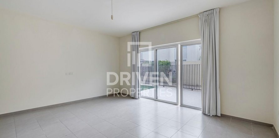 Řadový dům v Dubai South (Dubai World Central), Dubai, SAE 3 ložnice, 217 m² Č.: 602737