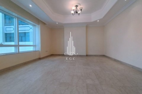 Apartmen di Al Najda Street, Abu Dhabi, UAE 3 bilik tidur, 195.1 meter persegi № 578699 - foto 2