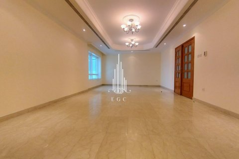 Apartmen di Al Najda Street, Abu Dhabi, UAE 3 bilik tidur, 195.1 meter persegi № 578699 - foto 5