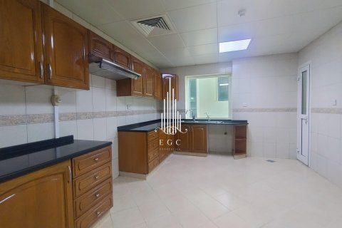 Apartmen di Al Najda Street, Abu Dhabi, UAE 3 bilik tidur, 195.1 meter persegi № 578699 - foto 15