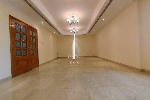 Apartmen di Al Najda Street, Abu Dhabi, UAE 3 bilik tidur, 195.1 meter persegi № 578699 - foto 7