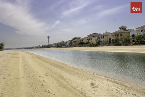 Vila di Palm Jumeirah, Dubai, UEA 4 kamar tidur, 622.4 m2 nomor 582837 - foto 9