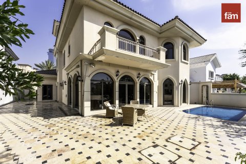 Vila di Palm Jumeirah, Dubai, UEA 4 kamar tidur, 622.4 m2 nomor 582837 - foto 1
