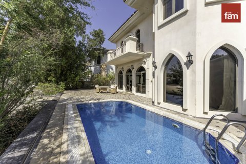 Vila di Palm Jumeirah, Dubai, UEA 4 kamar tidur, 622.4 m2 nomor 582837 - foto 4