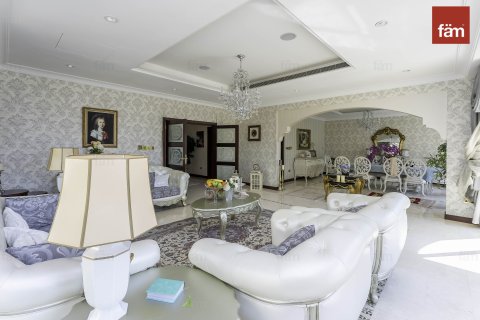 Vila di Palm Jumeirah, Dubai, UEA 4 kamar tidur, 622.4 m2 nomor 582837 - foto 12