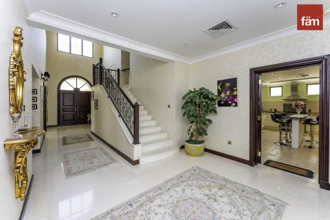 Vila di Palm Jumeirah, Dubai, UEA 4 kamar tidur, 622.4 m2 nomor 582837 - foto 13