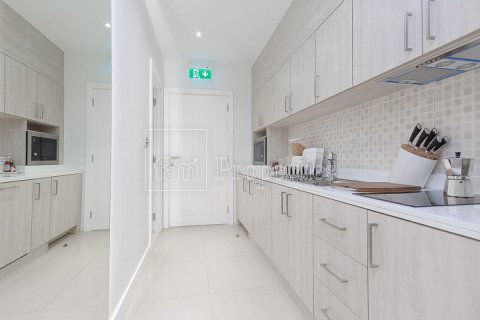 Apartment in Dubai, UAE 2 bedrooms, 99.6 sq.m. № 570705 - photo 5